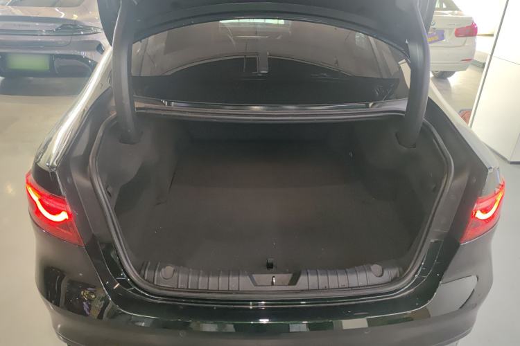 Used Jaguar XFL 2023 XFL 2.0T P250 Two-Wheel-Drive Elite Sport Edition
