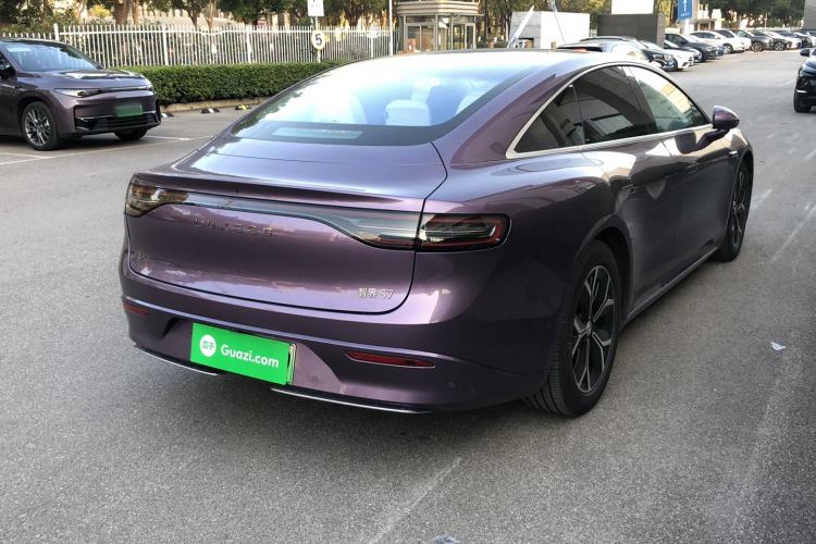 Used Hima Luxeed S7 2025 855 km Max
