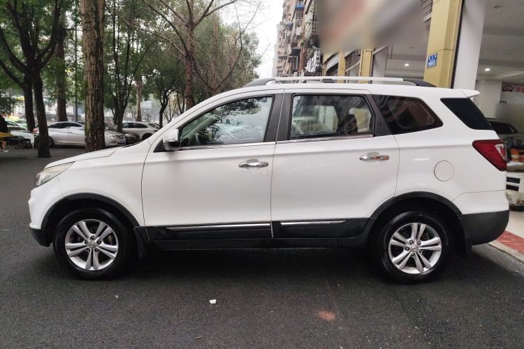 Used HYOSOW S3 2016 1.8L Manual Prestige Version China IV Emission Standard