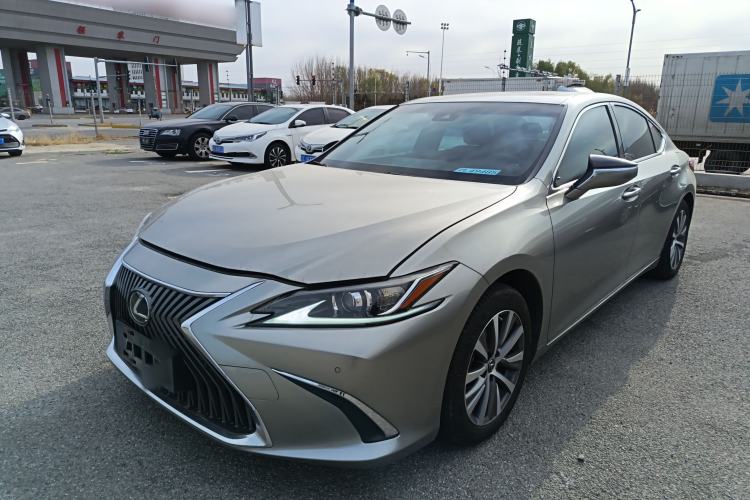 Used Lexus ES 2020 200 Excellence Edition
