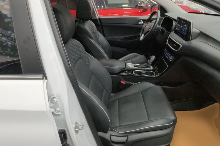 Used Hyundai Tucson 2020 280TGDi Two-Wheel-Drive GLS Fashion Edition China VI Standard