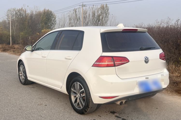 Used Volkswagen Golf 2016 230TSI Automatic Luxury Version
