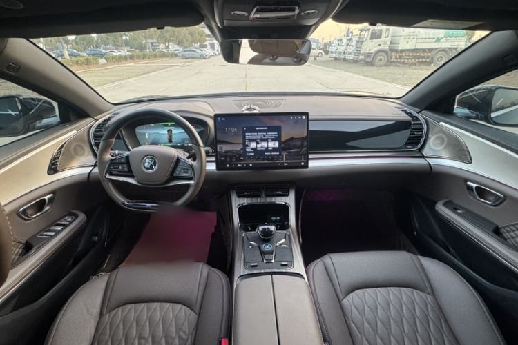 Used BYD Han 2024 EV Glory Edition 506KM Front-Wheel-Drive Premium Model
