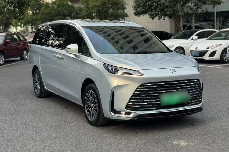 Used Buick GL8 New Energy 2025 Lushang First-Drive Edition 7-Seater
