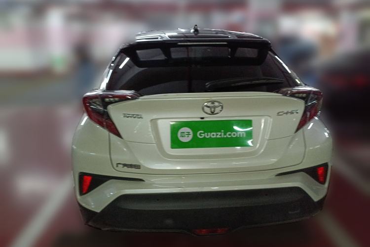 Used Toyota C-HR 2018 2.0L Luxury Sunroof Version China VI Standard
