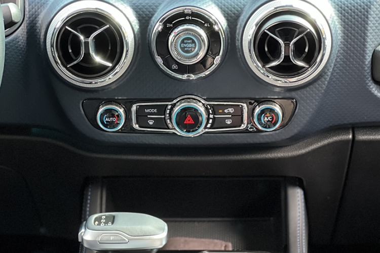 Used Beijing Auto BJ40 2020 2.0T Automatic Four-Wheel Drive Urban Hunter Edition Chivalrous Type
