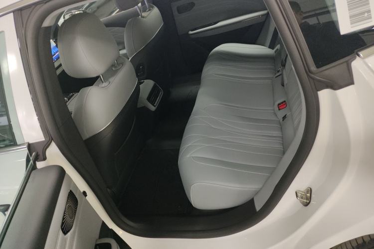 Used  E8 2025 575 km Exploration Intelligent Driving Edition
