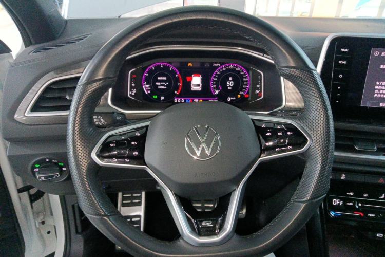 Used Volkswagen T-ROC 2023 300TSI DSG Two-Wheel-Drive Chen Guang Edition
