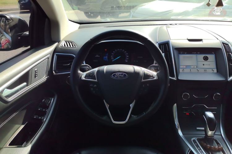 Used Ford Edge 2018 EcoBoost 245 Two-Wheel-Drive Titanium 7-Seater China V Standard
