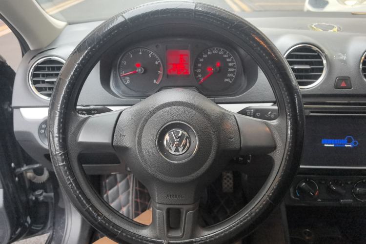 Used Volkswagen Jetta 2015 Zhihui Edition 1.4L Manual Comfort Model
