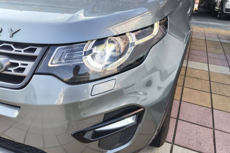 Used Land Rover Discovery Sport 2018 240 PS SE Version