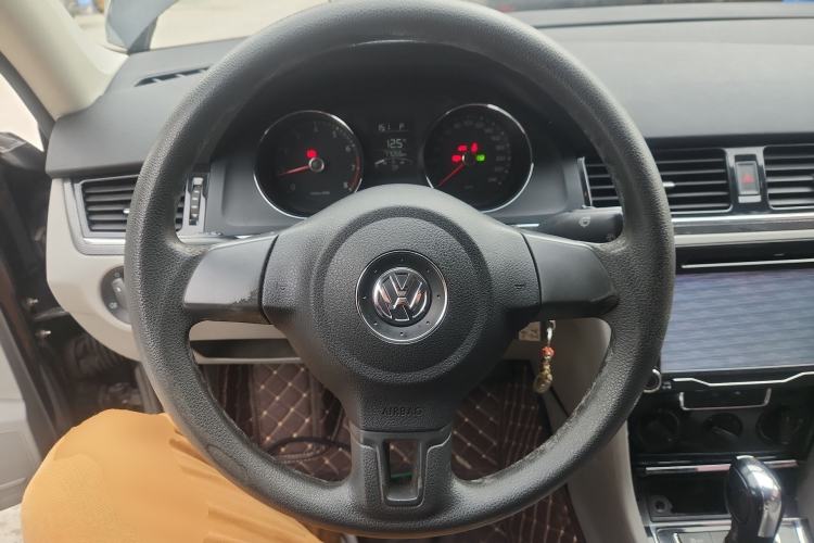 Used Volkswagen Bora 2013 1.6L Automatic Fashion Model
