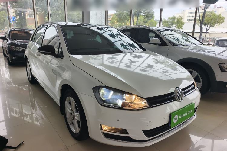 Used Volkswagen Golf 2017 1.6L Automatic Comfort Million-Vehicle Anniversary Edition
