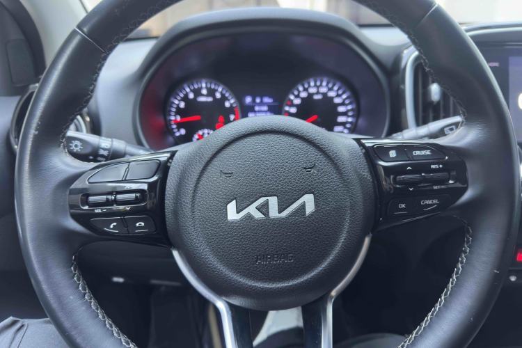 Used Kia kx1 Stonic 2021 1.4L CVT Sunroof Model