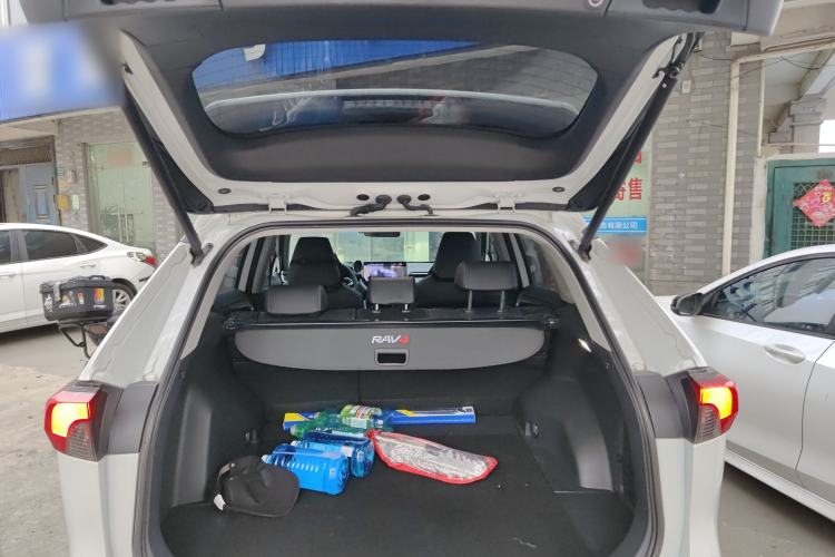 Used Toyota RAV4 2023 Dual-Engine 2.5L E-CVT Four-Wheel Drive Elite Plus Edition
