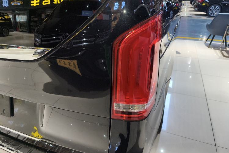 Used Mercedes-Benz V-Class 2020 V 260 L Long-wheelbase Luxury Edition