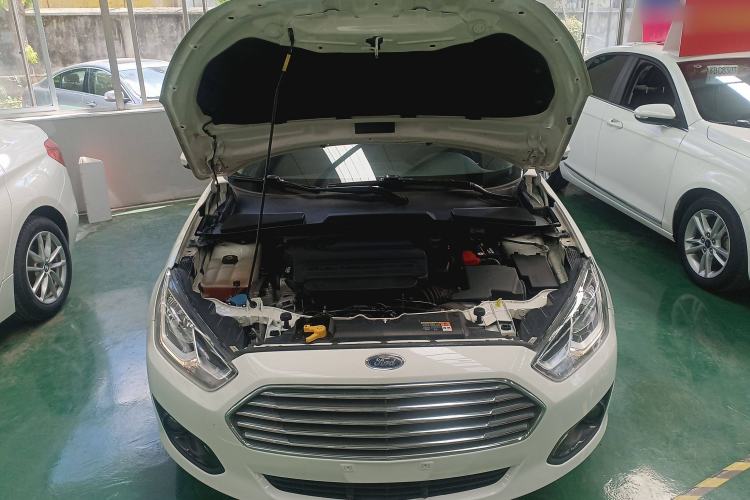 Used Ford Escort 2017 Happiness Edition 1.5L Automatic Fashion Version
