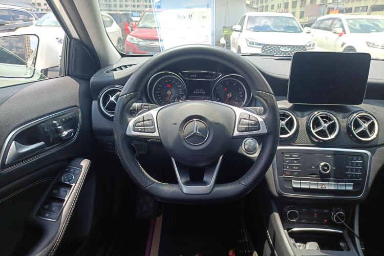 Used Mercedes-Benz GLA 2019 GLA 200 Fashion Model
