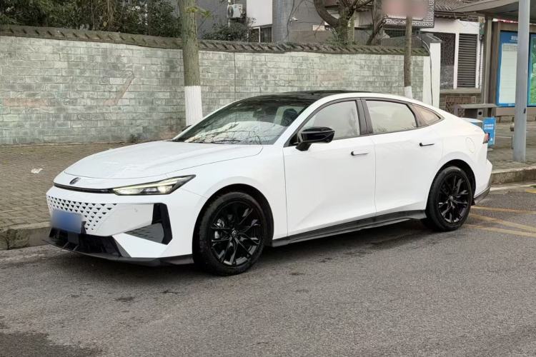 Used Changan UNI-V 2024 1.5T Prestige Edition