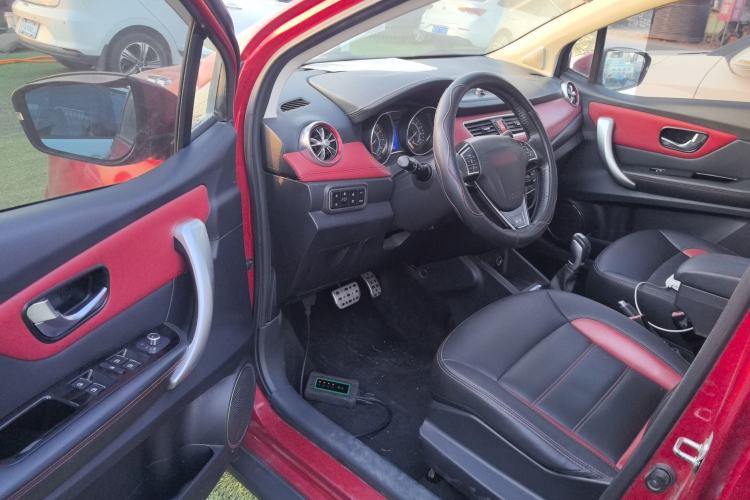 Used Haval H1 2015 1.5L AMT Urban Model
