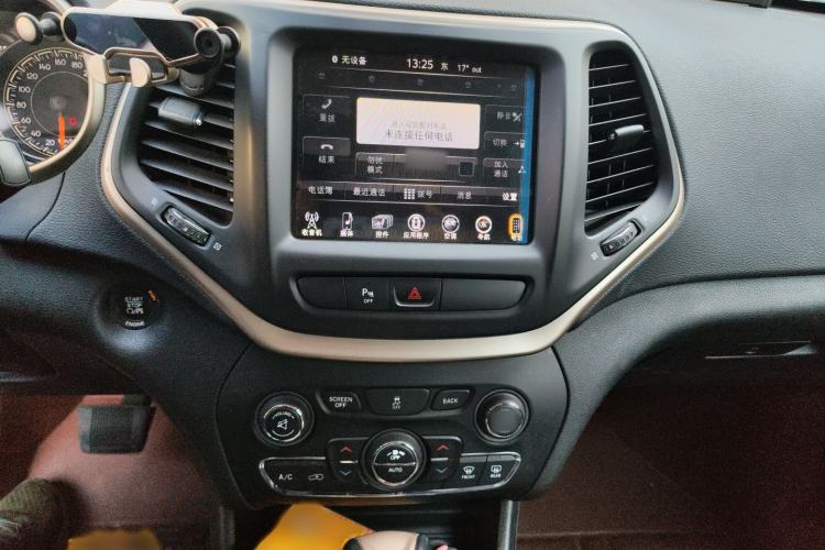 Used  Cherokee 2016 2.0L Superior Edition
