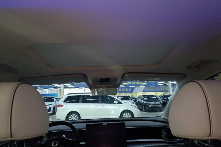 Used Denza D9 2024 DM-i 970 Luxury Model
