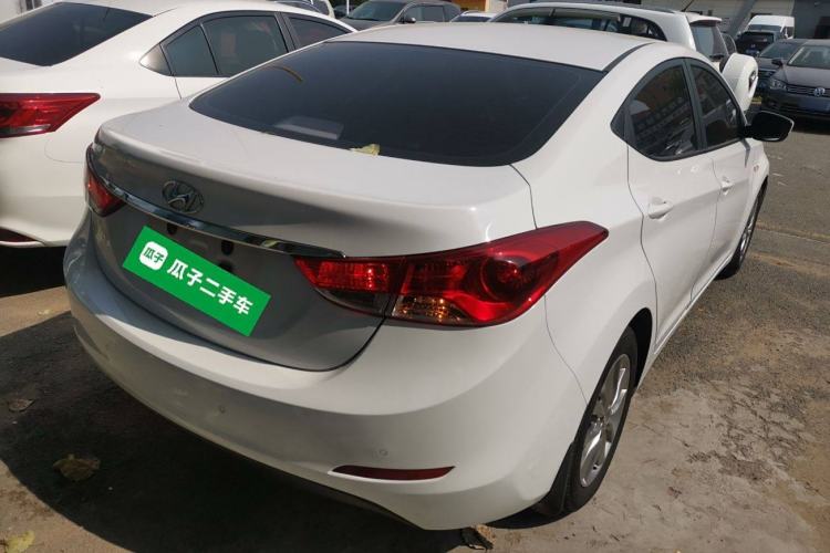 Used Hyundai Elantra 2015 1.6L Automatic Fashion Model

