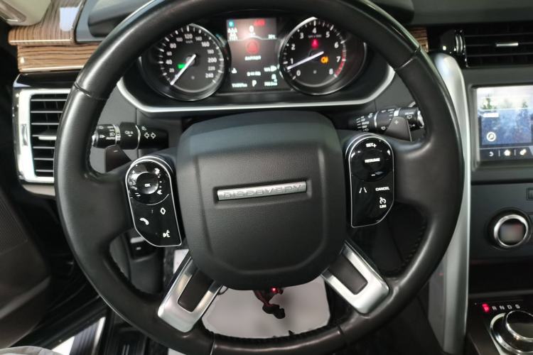 Used Land Rover Discovery 2018 3.0 SC V6 SE
