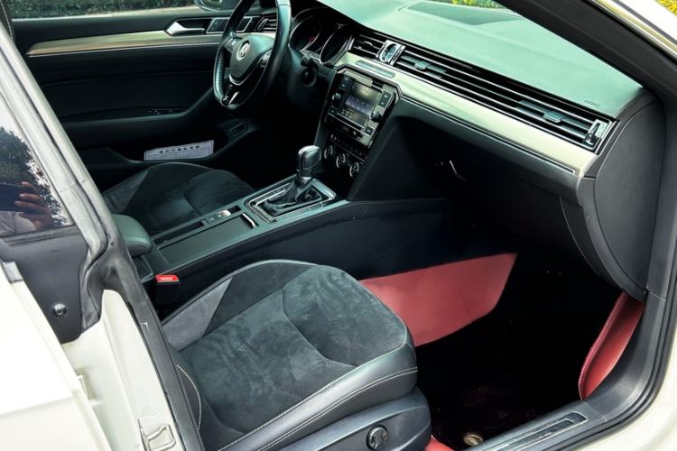 Used Volkswagen FAW-Volkswagen CC 2019 330TSI Huayan Edition China VI
