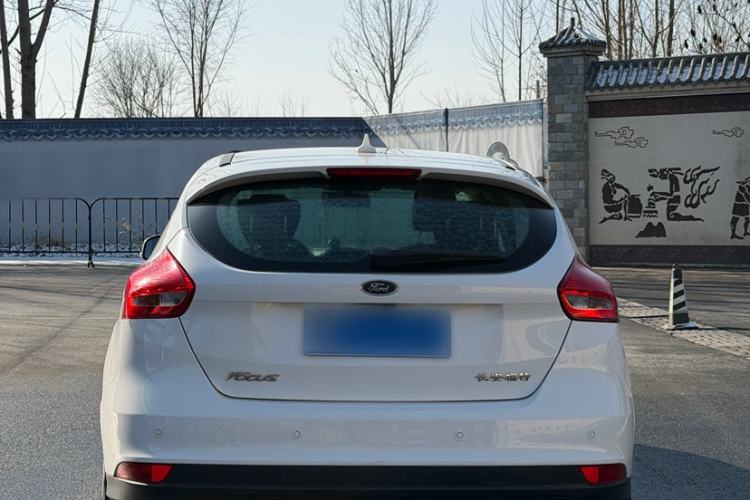 Used Ford Focus 2017 Hatchback 1.6L Manual Fashion Edition SmartDrive Version