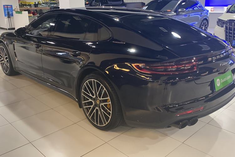 Used Porsche Panamera 2017 Panamera 4 Executive Long Wheelbase 3.0T
