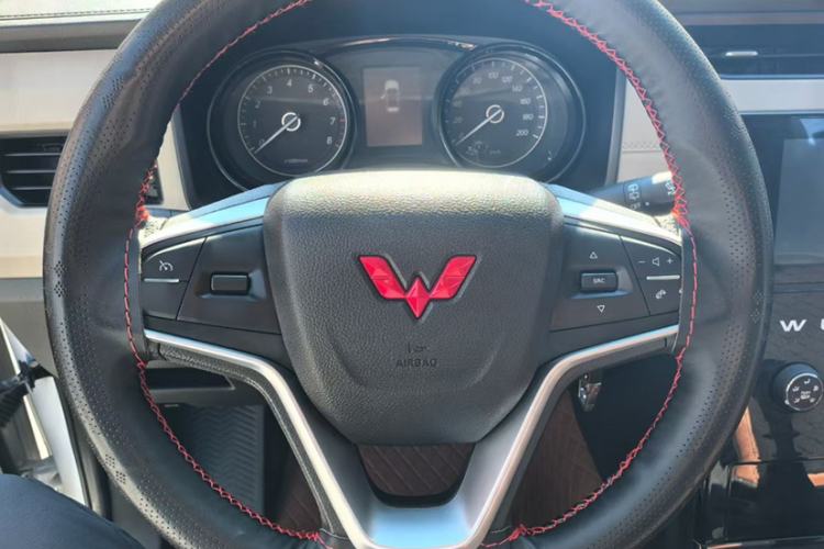 Used Wuling Zhengcheng 2021 1.5T Manual Luxury Version
