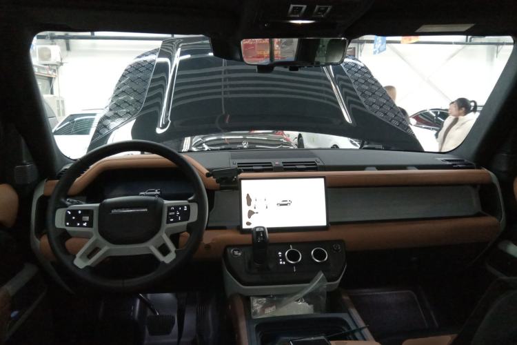 Used Land Rover Defender 2024 110 3.0T P400 X-DYNAMIC HSE
