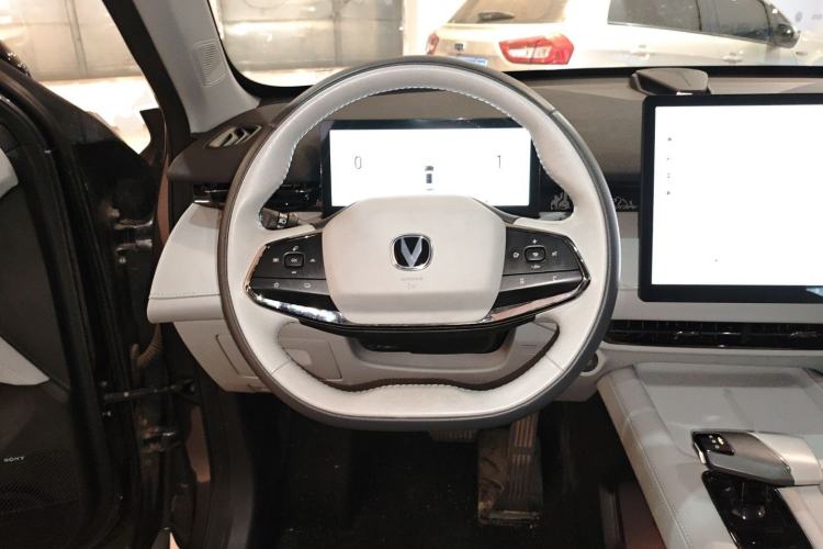 Used Changan UNI-Z New Energy 2024 Blue Whale Smart Electric iDD 125km Excellence Model
