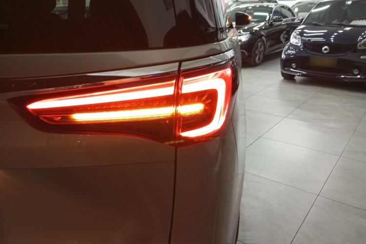 Used Buick GL8 2021 ES Land Cruiser 653T Luxury Edition
