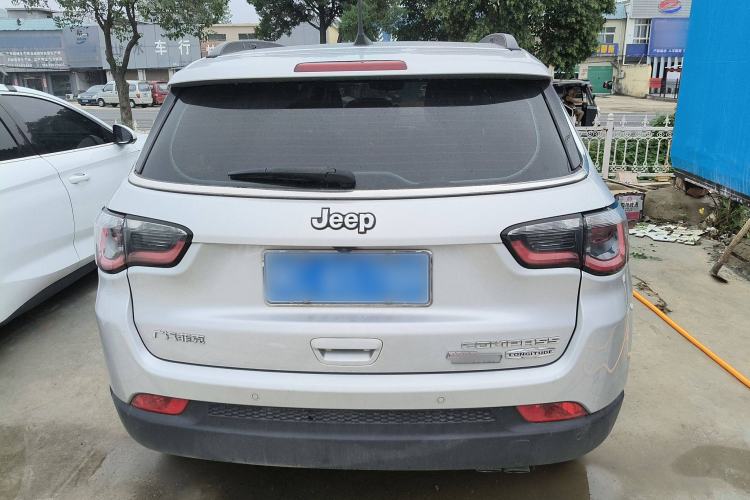 Used  Compass 2017 200T Automatic Family Edition
