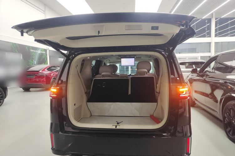 Used VOYAH Dream 2024 PHEV Ultra-Long Range Flagship Edition