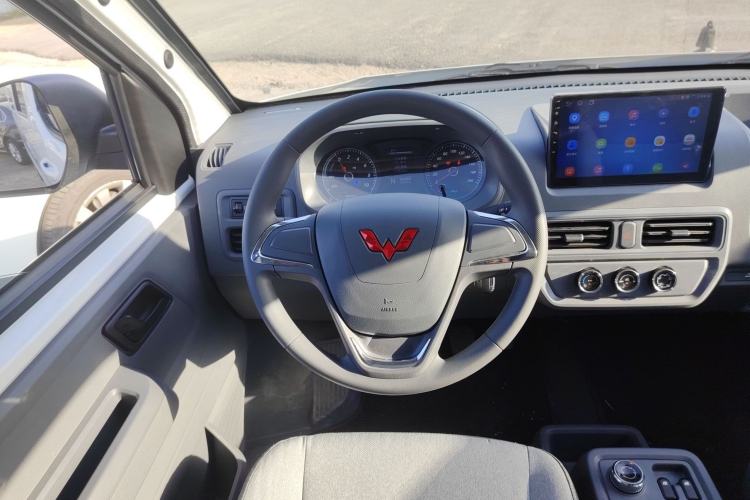 Used Wuling Yangguang 
