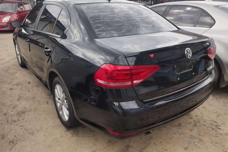 Used Volkswagen Lavida 2017 1.6L Manual Comfort Edition
