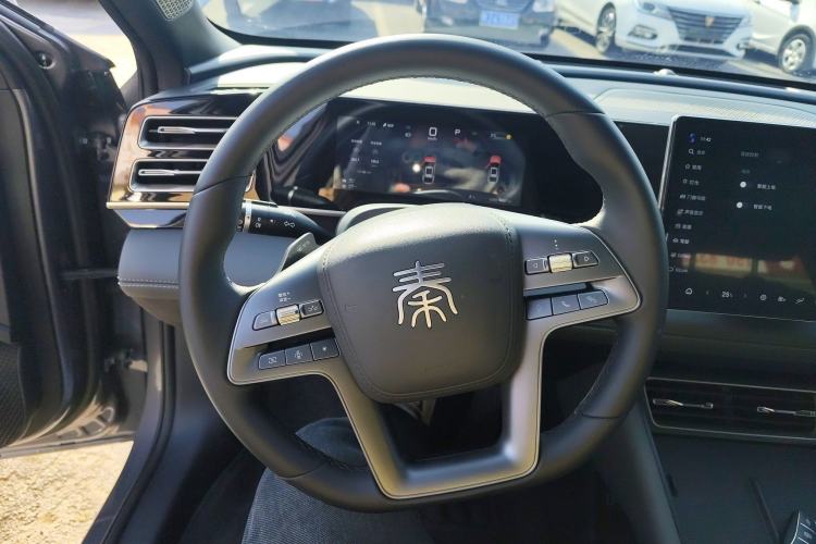 Used BYD Qin L 2025 DM-i Smart Drive 80KM Superior Model
