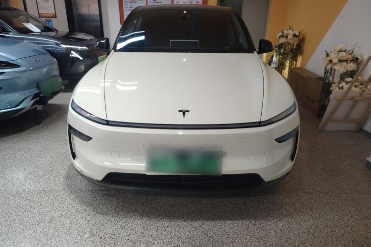 Used Tesla Model Y 2025 Rear-Wheel-Drive Version
