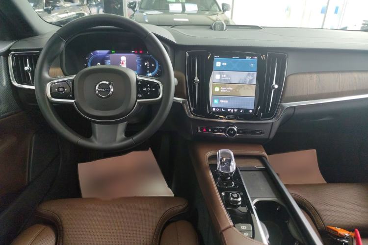 Used Volvo S90 2024 B5 Luxury Smart Edition
