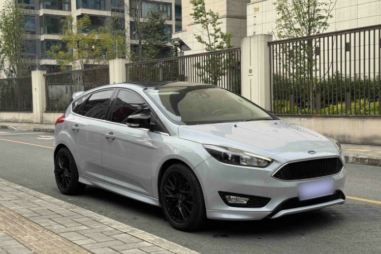Used Ford Focus 2018 Hatchback Classic EcoBoost 180 Automatic Sport Edition
