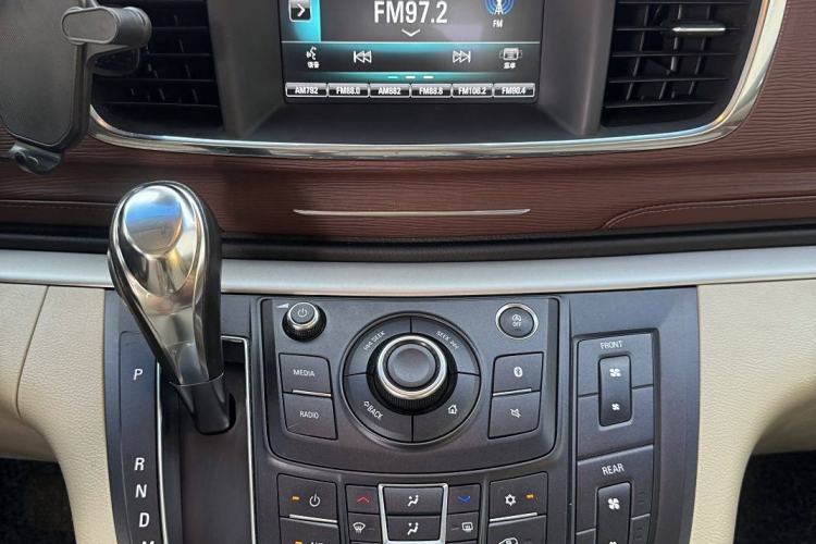 Used Buick GL8 2017 25S Luxury Version China V Standard
