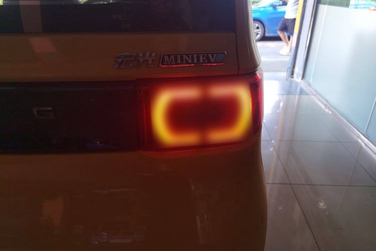 Used Wuling Hongguang MINIEV 2021 Macaron Fashion Model Lithium Iron Phosphate
