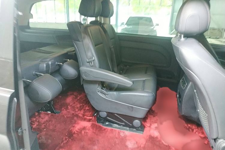 Used Mercedes-Benz Vito 2018 2.0T Elite Version 7 Seats China V Emission Standard
