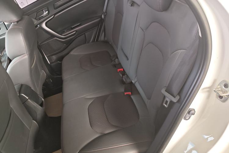 Used  Refine S3 2017 1.6L Manual Luxury Smart Model