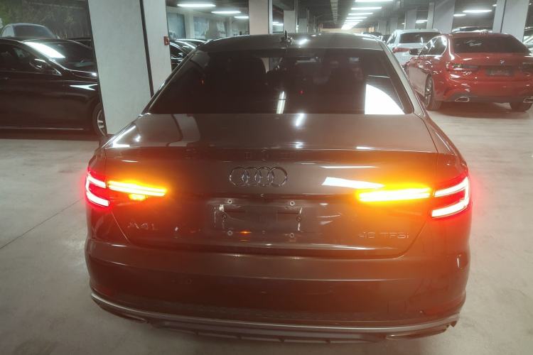 Used Audi A4L 2019 40 TFSI Fashion Version China V