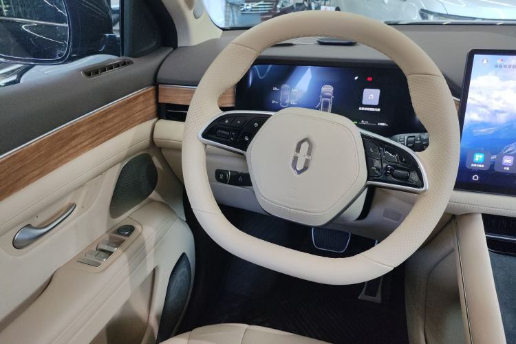 Used Hima AITO M7 2024 1.5T Rear-Drive Plus Version 6 Seats