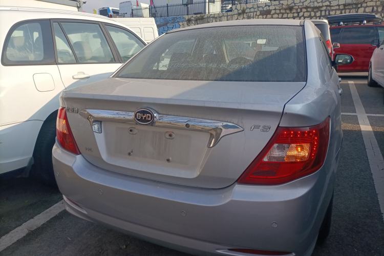 Used BYD F3 2015 Energy-Saving Edition 1.5L Manual Luxury Model
